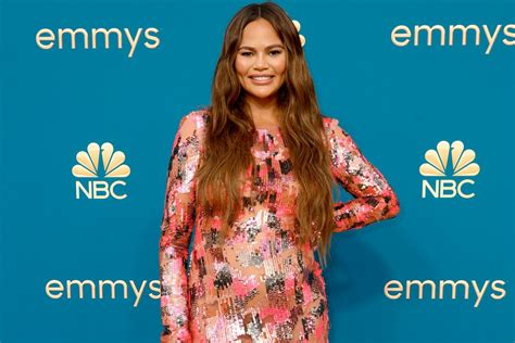 chrissy teigen abtreibung|Chrissy Teigen says she’s come to understand her miscarriage。